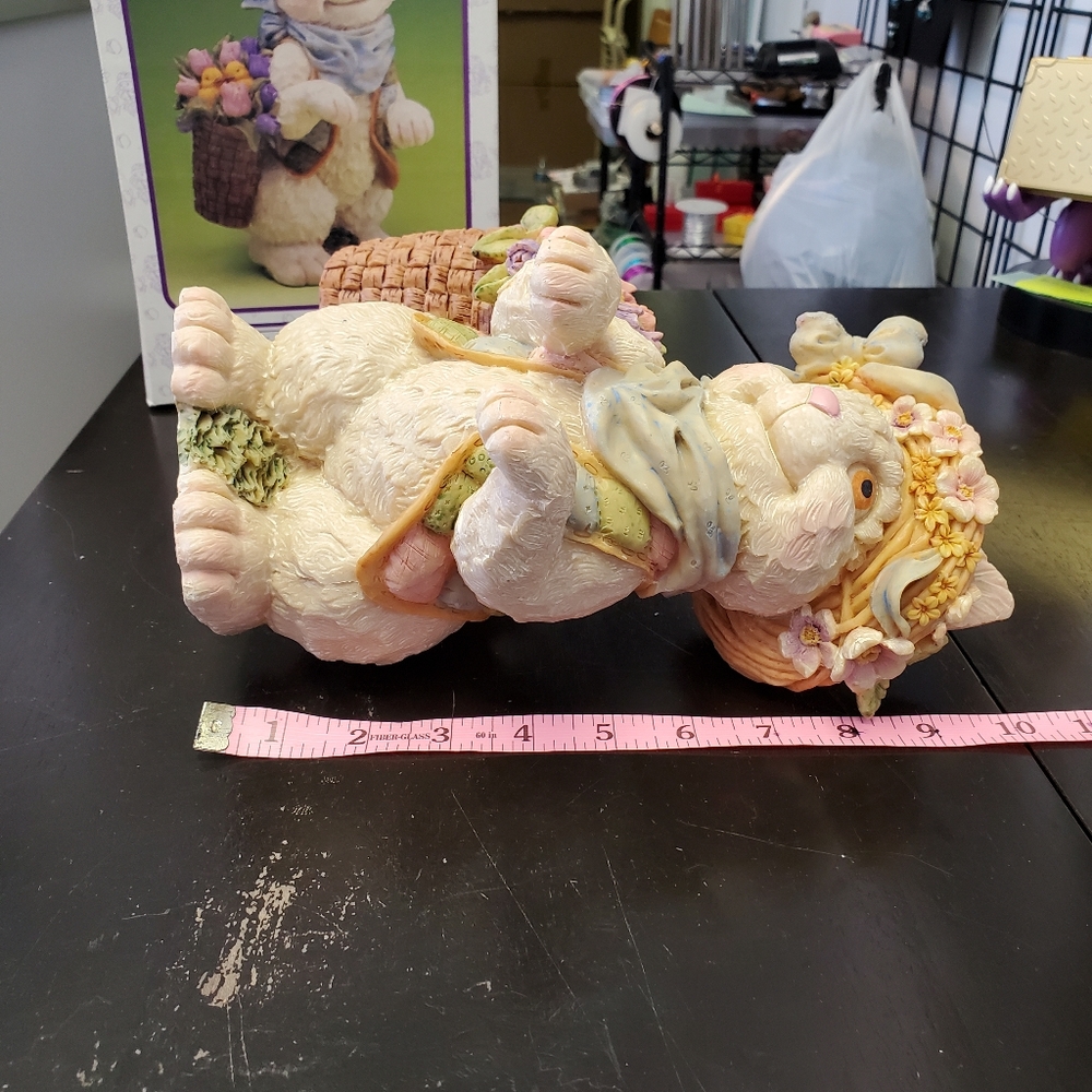 Bunny and Me statue with original box Easter bunny - Picture 6 of 6